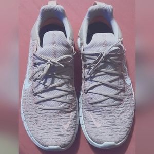 Womans Nike 5.0 Running Shoes CZ1891-004